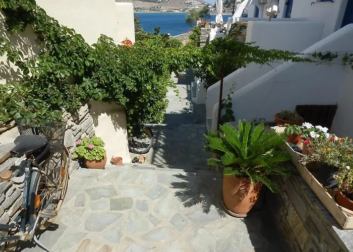 Votsalo Naousa (Paros)