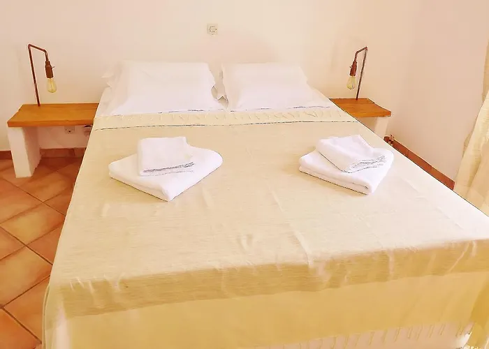 Votsalo * Naousa (Paros)