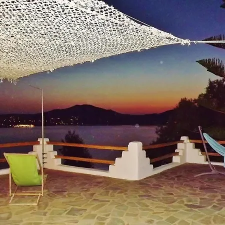 Votsalo Naousa (Paros)